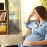 كيف تكون افرازات الحمل في الشهر الاول