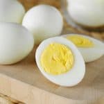 طريقة سلق البيض الصحيحة