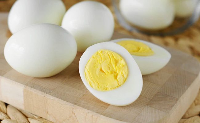طريقة سلق البيض الصحيحة