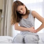 أبرز أسباب وجع البطن عند البنات