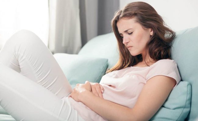 هل من الطبيعي نزول افرازات بينة في بداية الحمل