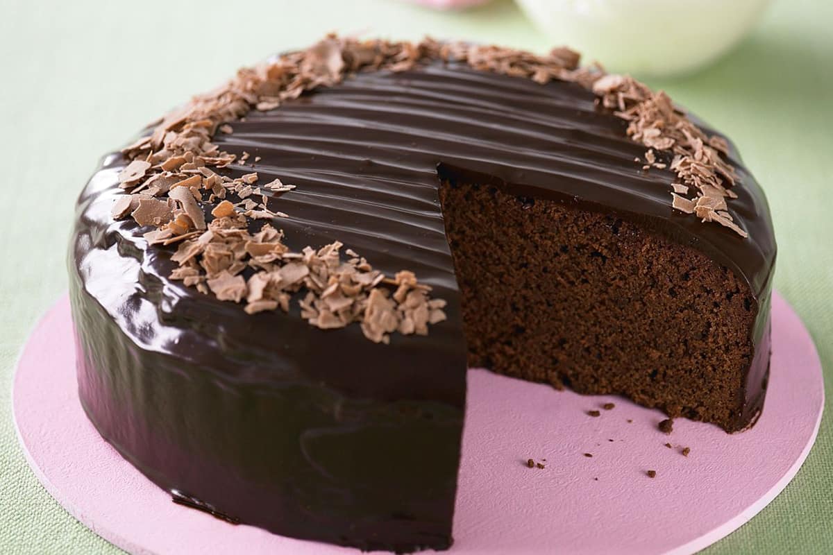 طريقة عمل كيكة شوكولاتة سهلة جدا | مجلة البرونزية