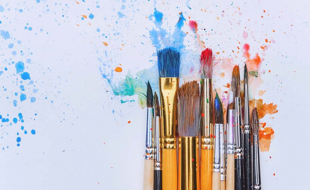 في الفن التشكيلي والطبيعة الصامته والخامات نستخدم | مجلة البرونزية