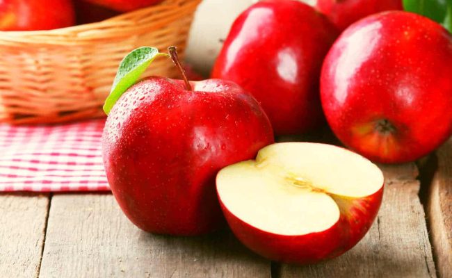 من دلائل حدوث تغير كيميائي على قطعة التفاح تغير لونها