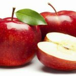 اكتشف 7 من أهم فوائد التفاح المسلوق للكبد
