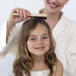 أسرع وصفات لتكثيف شعر الأطفال في أسابيع مجرب ومضمون